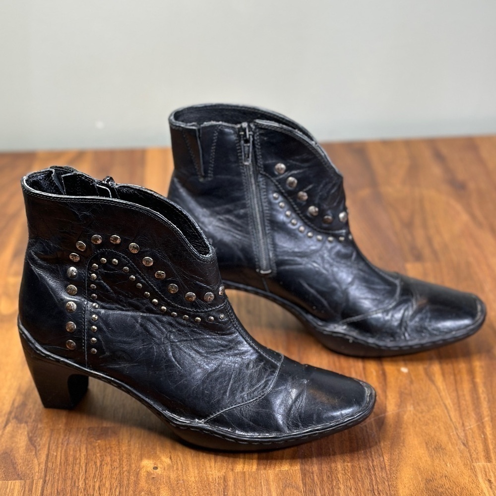Josef Seibel Black Ankle Boot Studded Crinkle Leather Low cut Leather